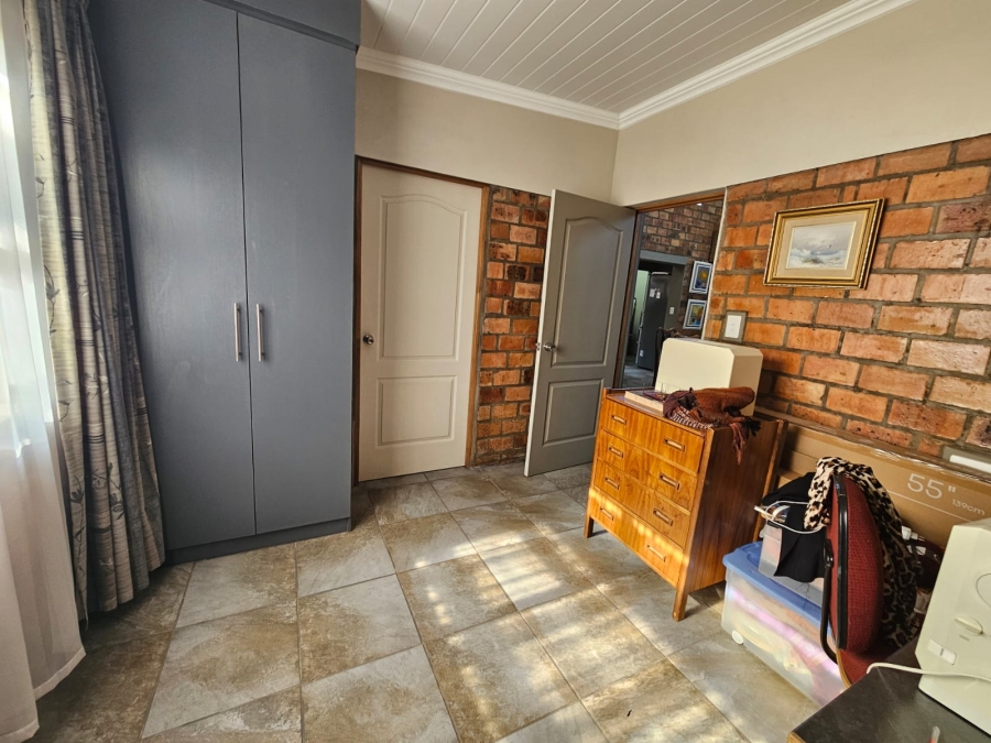 3 Bedroom Property for Sale in Stilbaai Wes Western Cape